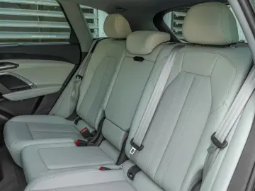 Audi Q5 40 TDI SLINE. PANO.