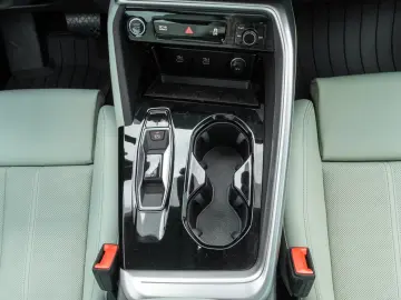 Audi Q5 40 TDI SLINE. PANO.