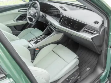 Audi Q5 40 TDI SLINE. PANO.