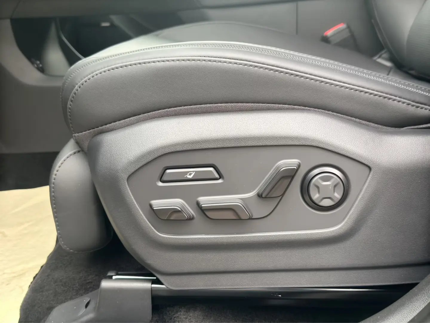 Hyundai SANTA FE 1.6 MUFĂ T-GDI PHEV BLACKLINE