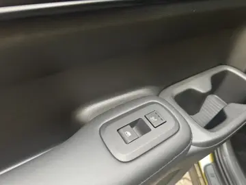 Hyundai SANTA FE 1.6 MUFĂ T-GDI PHEV BLACKLINE