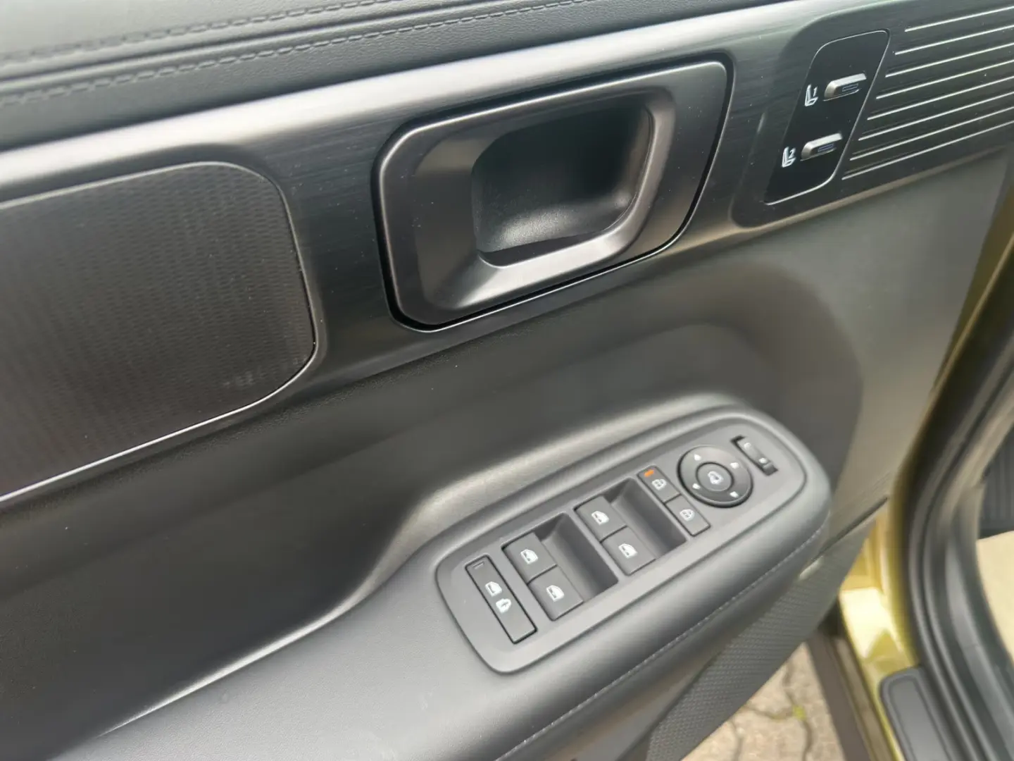 Hyundai SANTA FE 1.6 MUFĂ T-GDI PHEV BLACKLINE