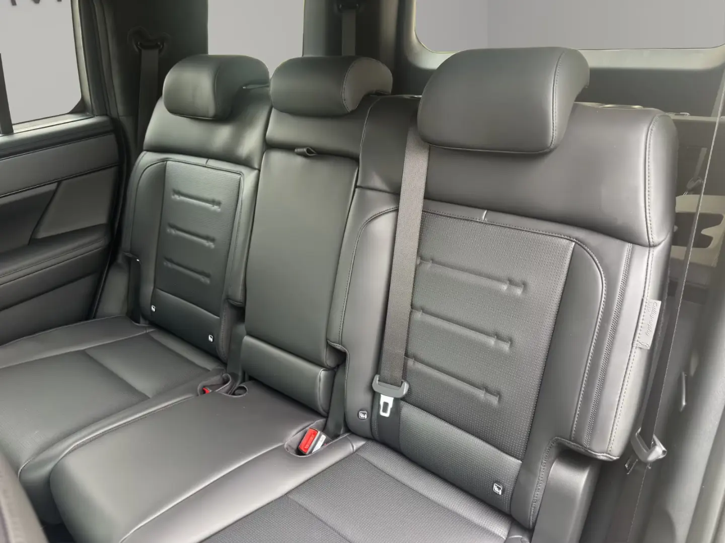 Hyundai SANTA FE 1.6 MUFĂ T-GDI PHEV BLACKLINE