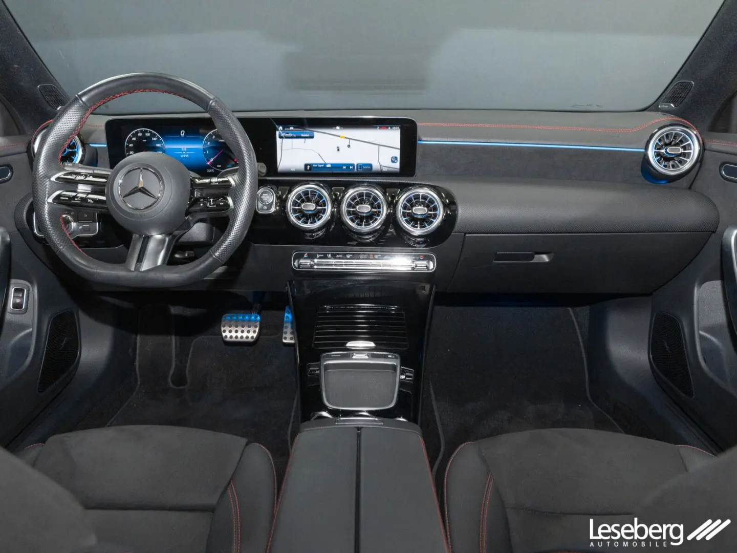 CLA 200 Coupé AMG Multibeam Pano Burmester 360