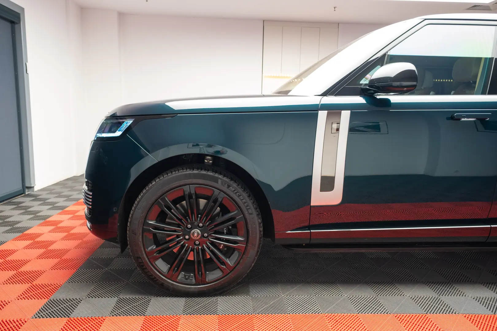 Land Rover Range Rover P530 SV Autobiography LWB