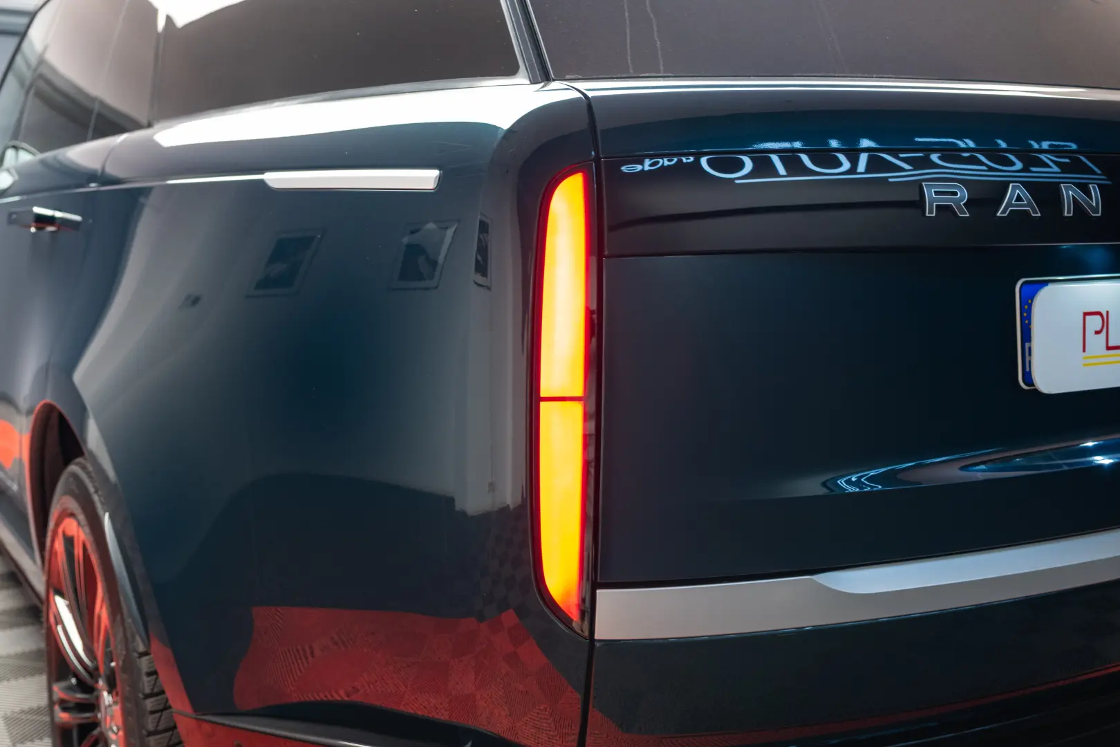 Land Rover Range Rover P530 SV Autobiography LWB