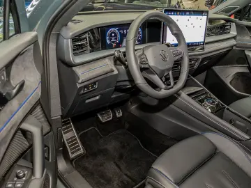 Volkswagen Tayron R-Line 2.0 TDI DSG 7 locuri Navi