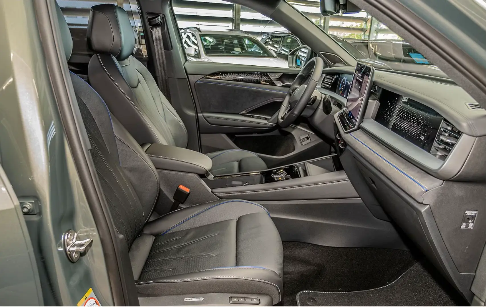 Volkswagen Tayron R-Line 2.0 TDI DSG 7 locuri Navi