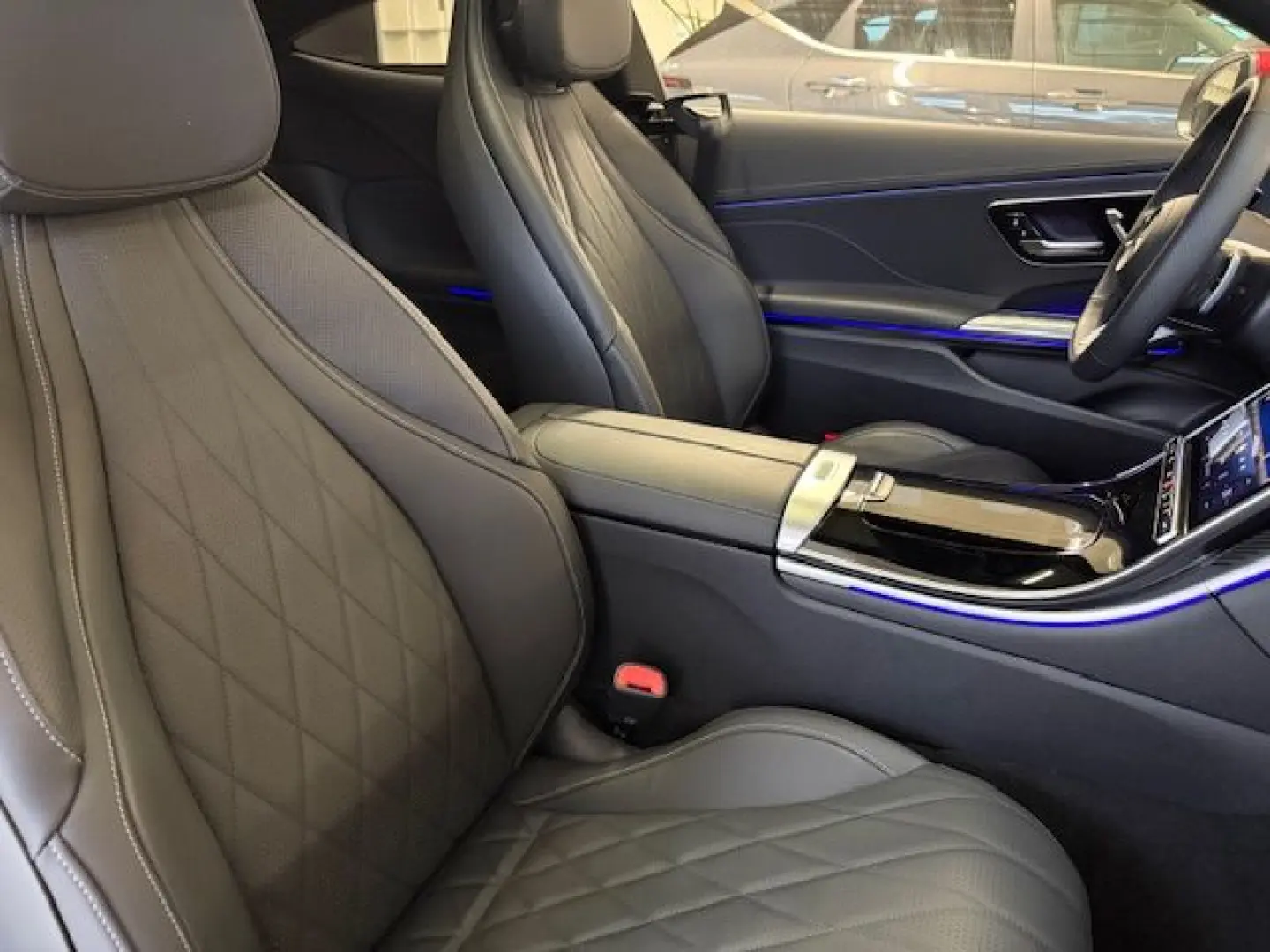 CLE 200 Coupé AMG Carbon Pano 360 Burmester 3D