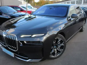 750 e xDrive Design Pure Excellence