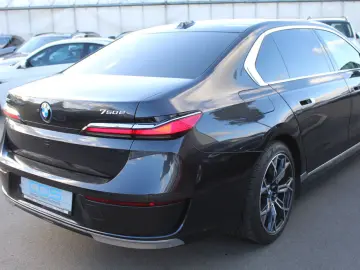 750 e xDrive Design Pure Excellence