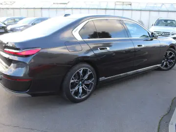 750 e xDrive Design Pure Excellence