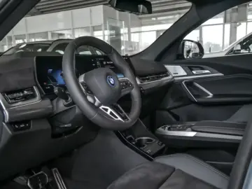 BMW iX2 xDrive30 M Sport