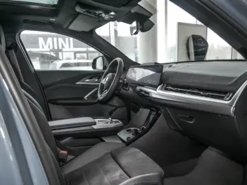 BMW iX2 xDrive30 M Sport