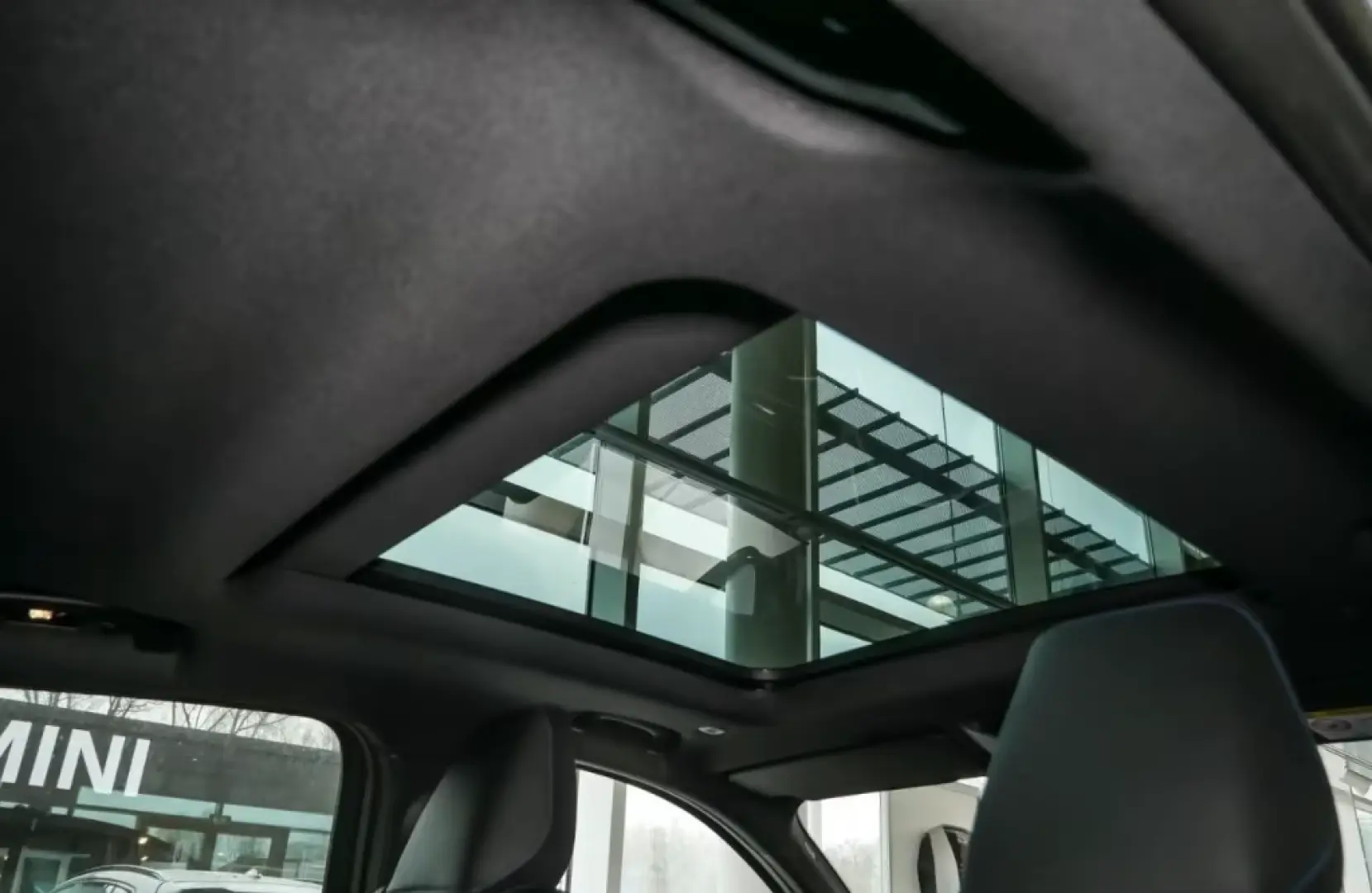 BMW iX2 xDrive30 M Sport