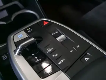 BMW iX2 xDrive30 M Sport