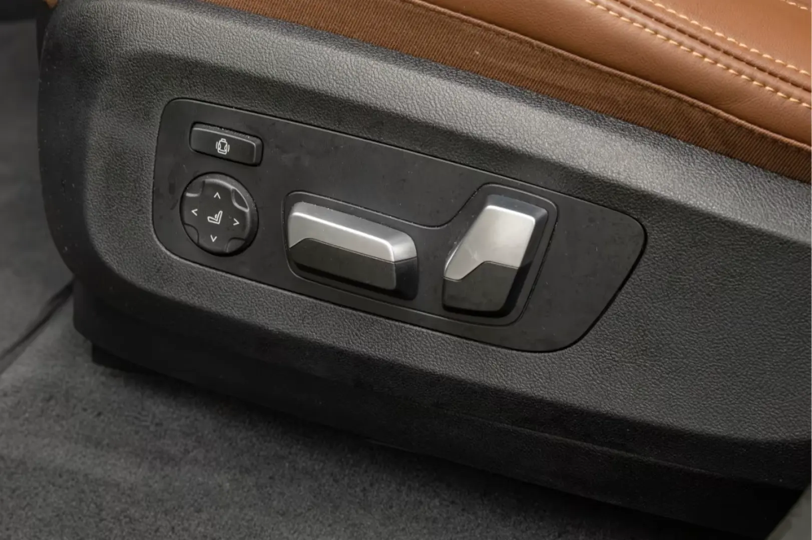 BMW X6 40 i xDrive M Sport -Pano-AHK