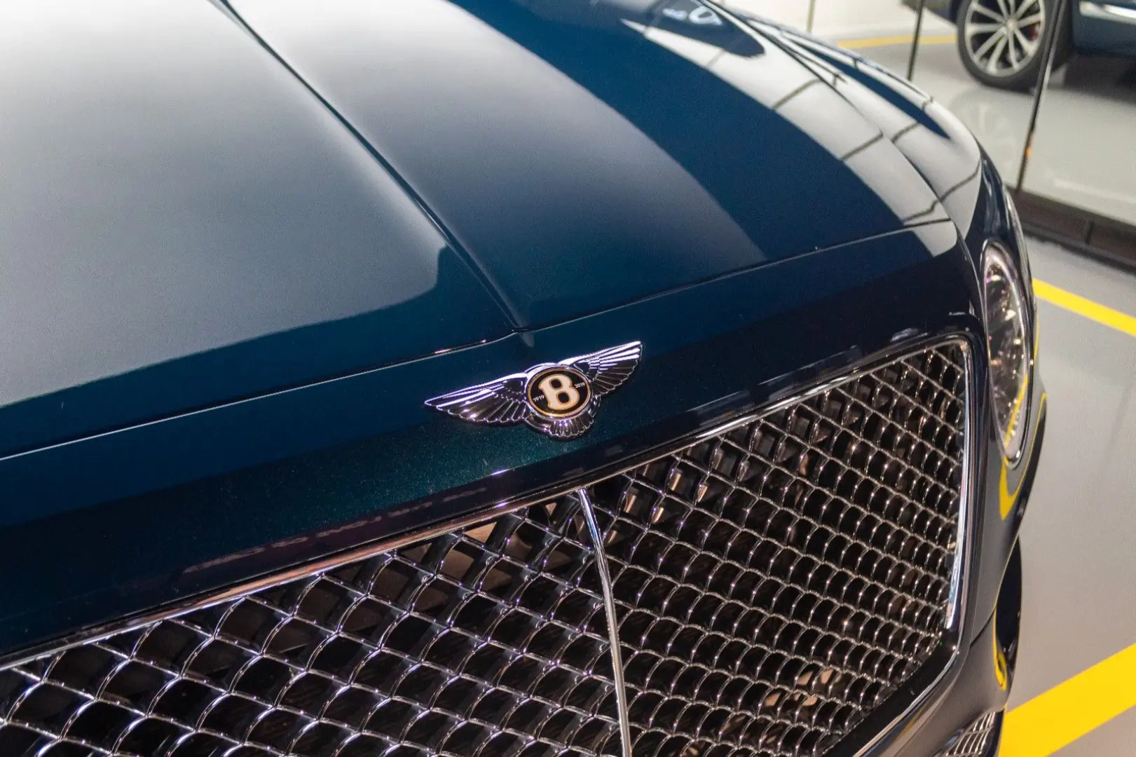 Bentley Bentayga  BRIETLING  V8  NAIM AUDIO SYSTEM