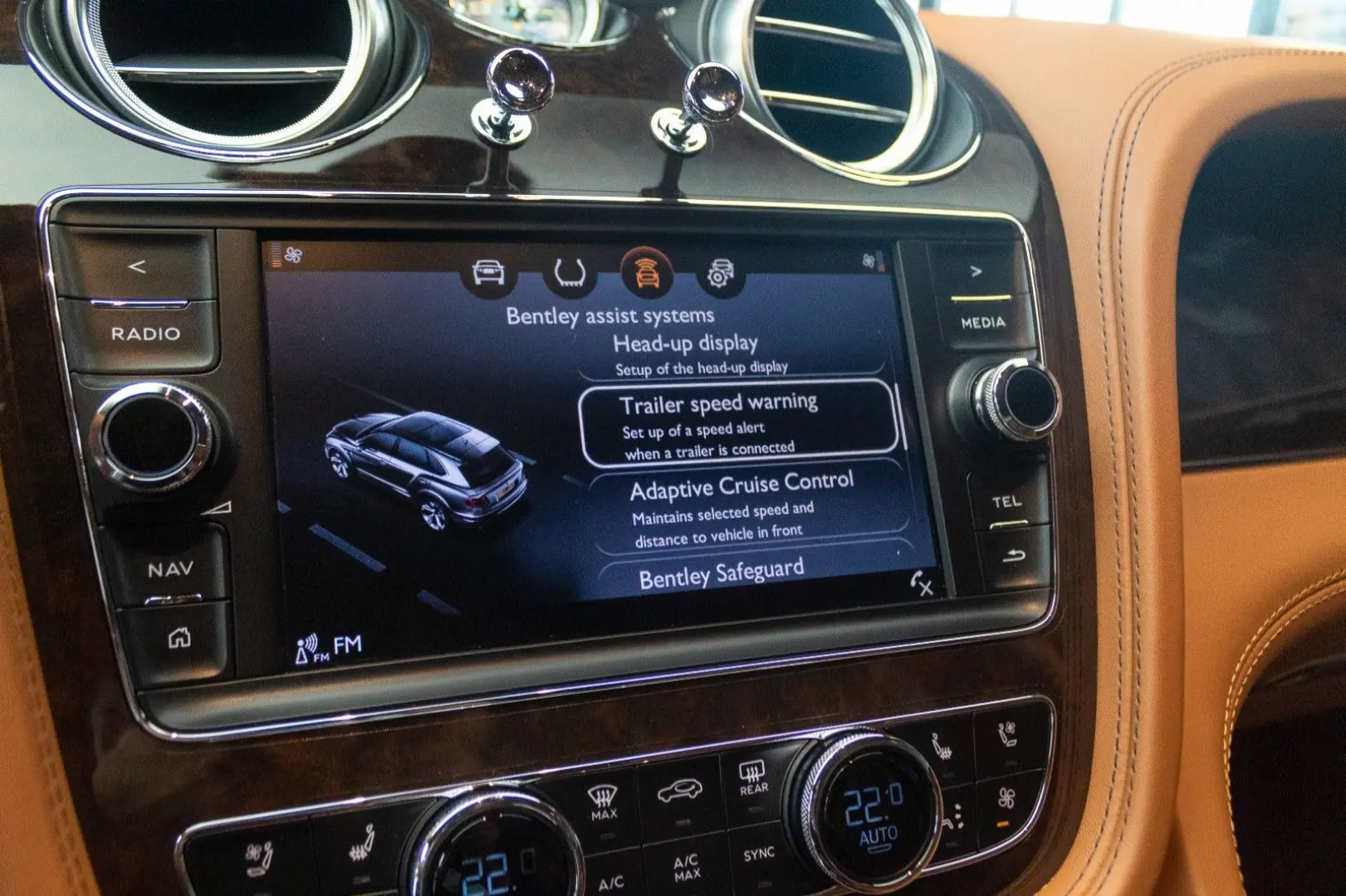 Bentley Bentayga  BRIETLING  V8  NAIM AUDIO SYSTEM