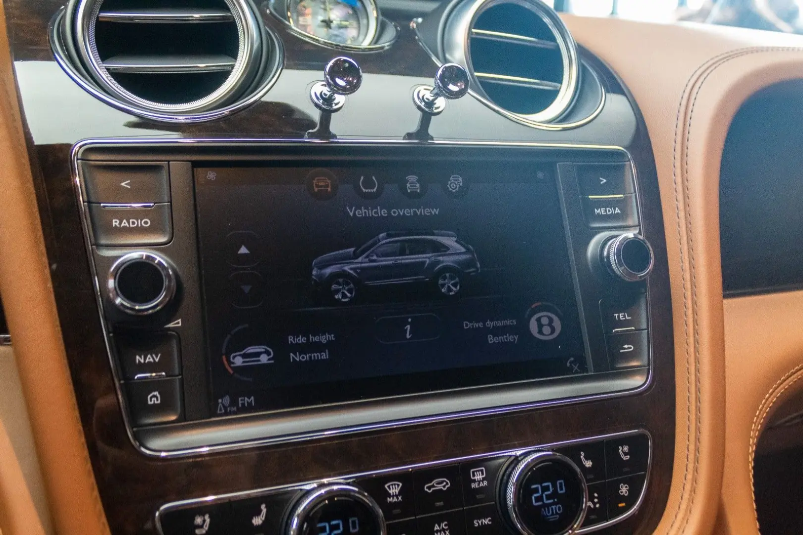 Bentley Bentayga  BRIETLING  V8  NAIM AUDIO SYSTEM