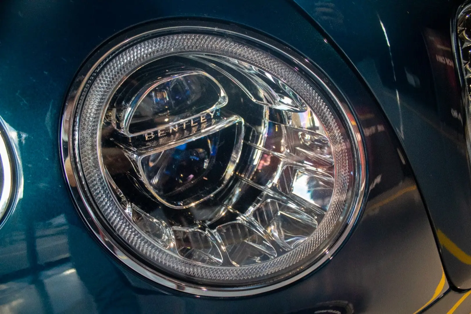 Bentley Bentayga  BRIETLING  V8  NAIM AUDIO SYSTEM