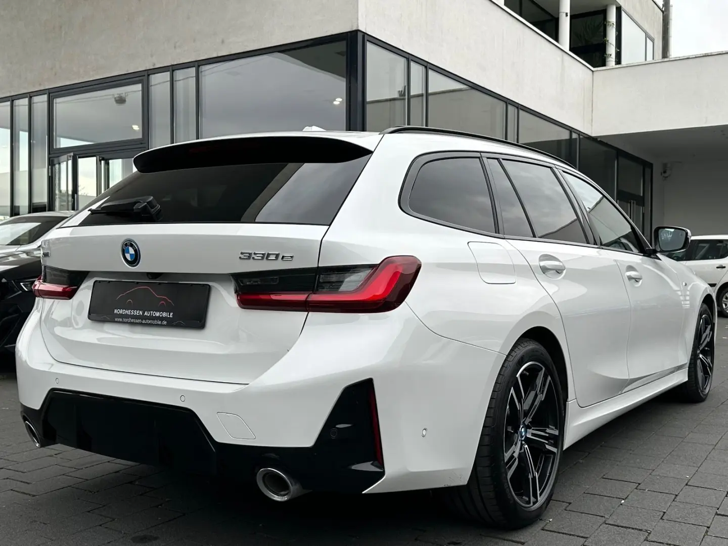 330 e xDrive Touring M Sport