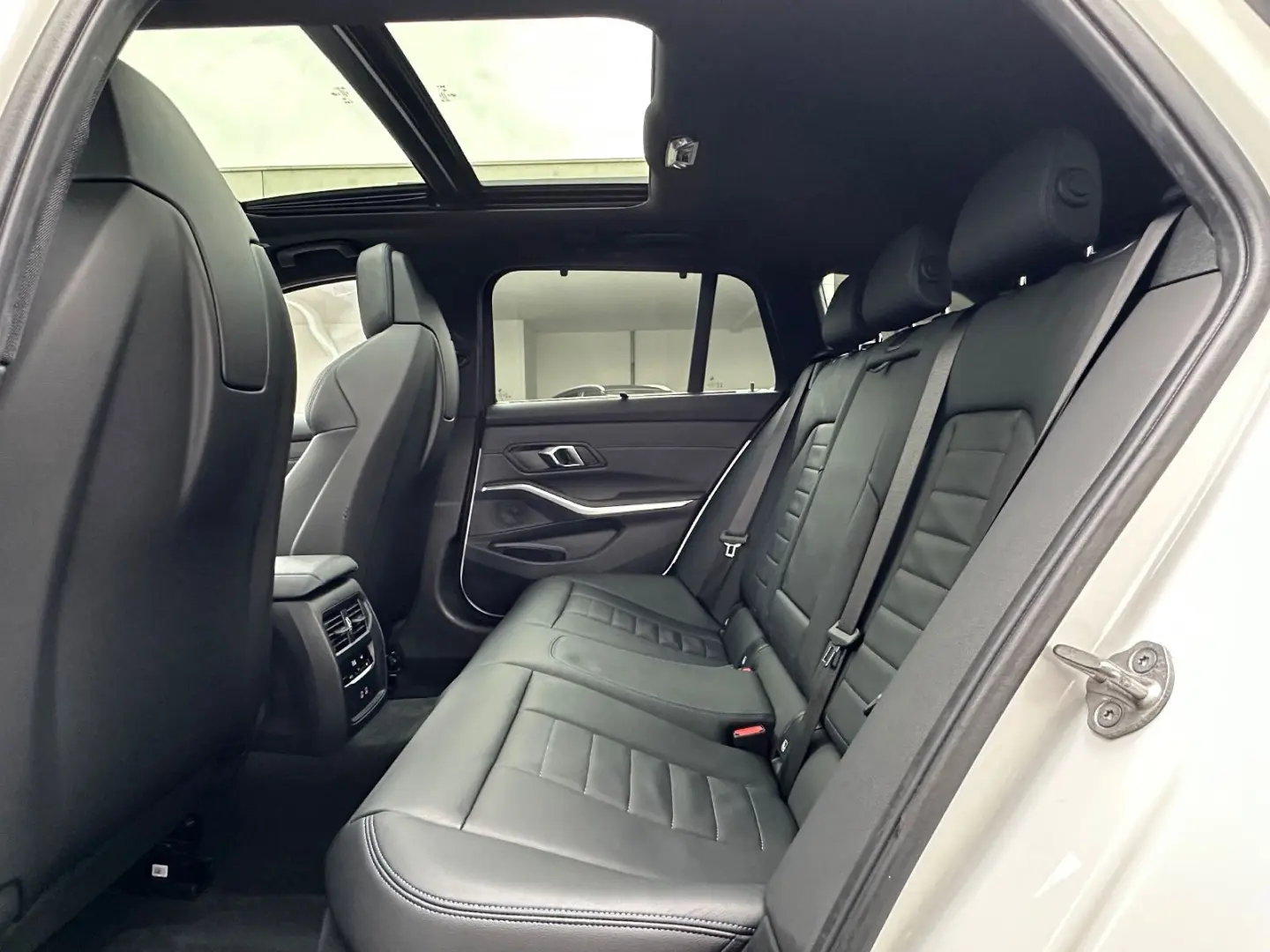 330 e xDrive Touring M Sport