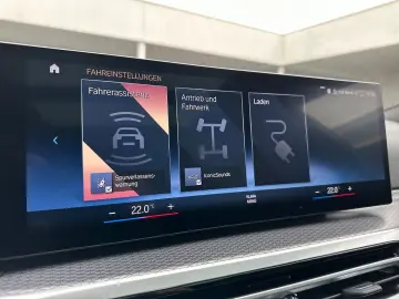 330 e xDrive Touring M Sport