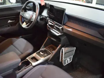 DACIA DUSTER 1.6 HEV 140 Journey