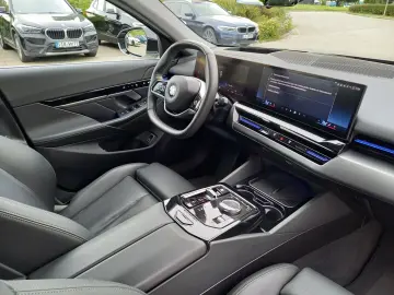 520d xDrive Limousine ACC AHK 4-Zonen Klima SHZ