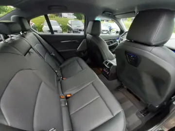 520d xDrive Limousine ACC AHK 4-Zonen Klima SHZ