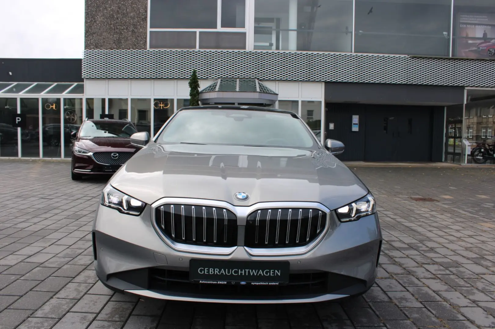 520d xDrive STANDHEIZUNG 360 PANO Bowers&Wilkins