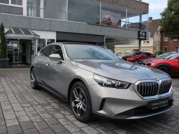 520d xDrive STANDHEIZUNG 360 PANO Bowers&Wilkins