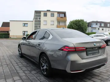 520d xDrive STANDHEIZUNG 360 PANO Bowers&Wilkins