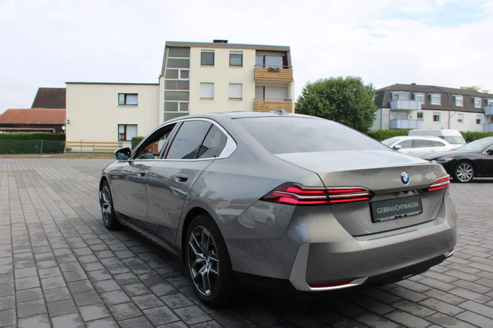 520d xDrive STANDHEIZUNG 360 PANO Bowers&Wilkins