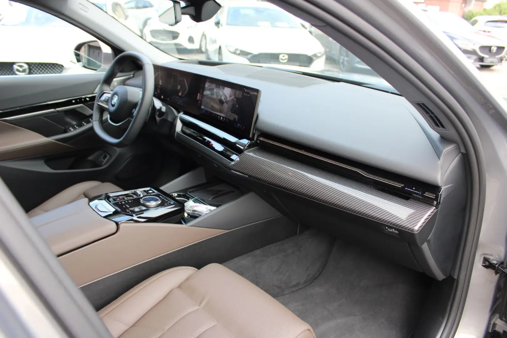 520d xDrive STANDHEIZUNG 360 PANO Bowers&Wilkins