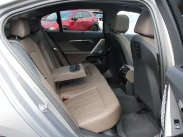 520d xDrive STANDHEIZUNG 360 PANO Bowers&Wilkins