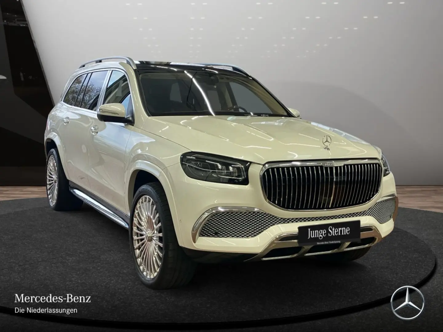 Mercedes-Benz GLS 600 Maybach Panorama Burmester