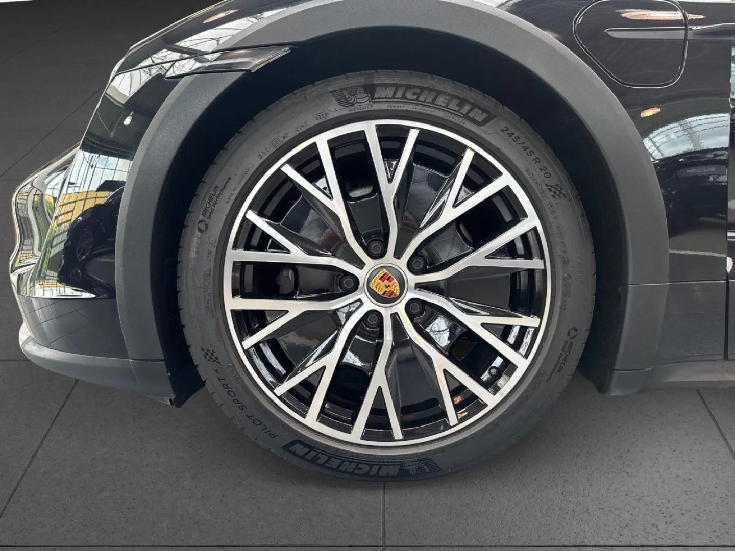 Taycan 4 Cross Turismo