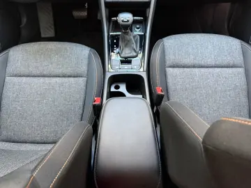 Karoq 1.5 TSI  Clever DSG Kamera CarPlay