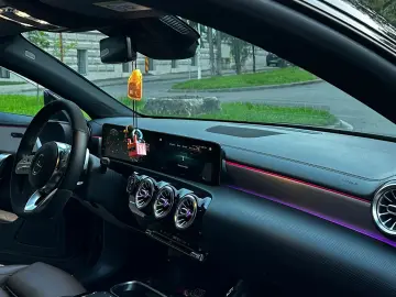 Mercedes-Benz CLA 220