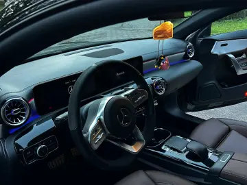 Mercedes-Benz CLA 220