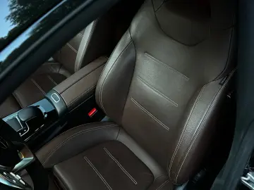 Mercedes-Benz CLA 220