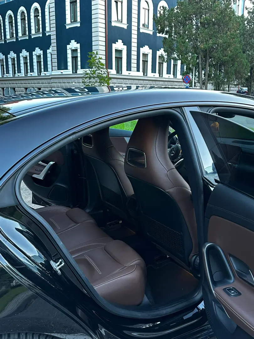 Mercedes-Benz CLA 220