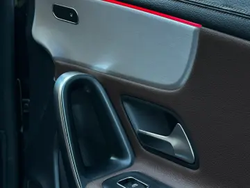 Mercedes-Benz CLA 220