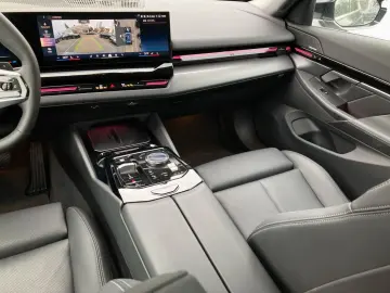 520d Limousine LiCoPro H K Ad.LED PA  DA Innov