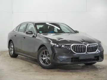 520d Lim ACC H K 4ZK 360 SHZ QI KZU HUD Memory