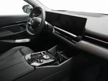 520d Lim ACC H K 4ZK 360 SHZ QI KZU HUD Memory