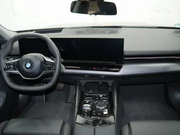 520d Lim ACC H K 4ZK 360 SHZ QI KZU HUD Memory