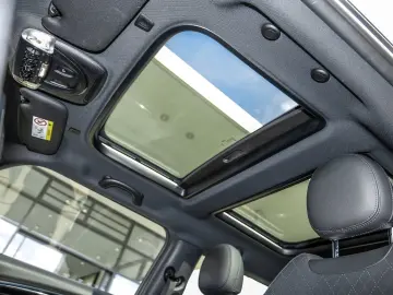 Cooper SE 3-Türer HUD PANO RFK NAVI Standh. LED